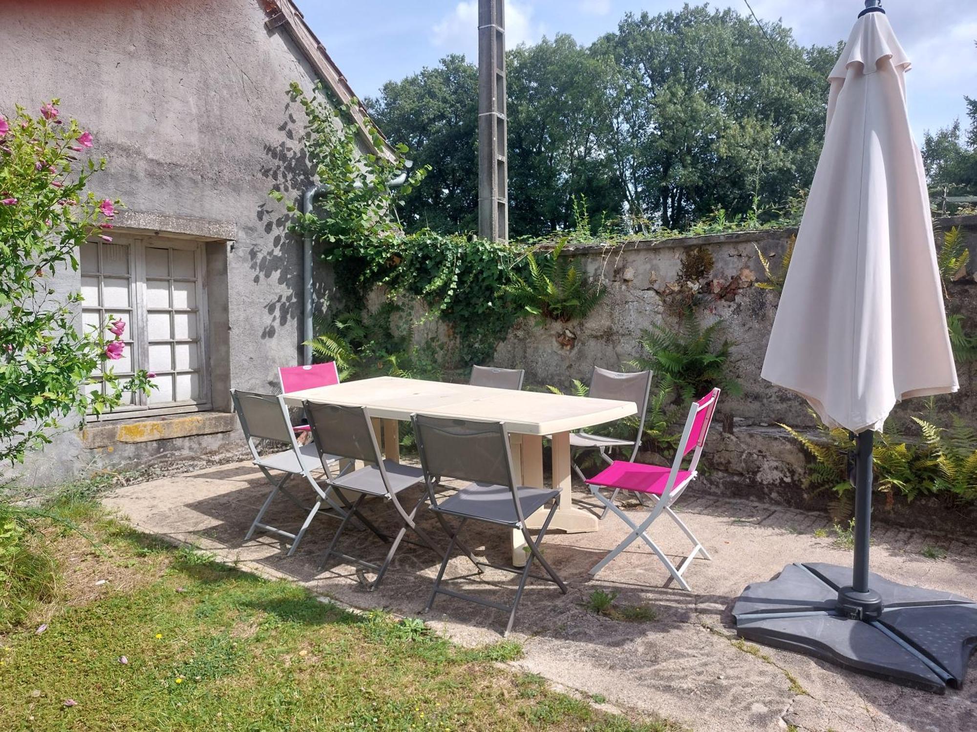 Willa Les Anniquins Ivoy-le-Pré Zewnętrze zdjęcie